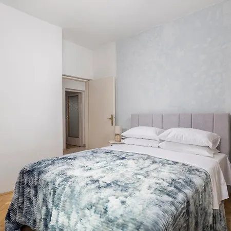 Apartment Helix *